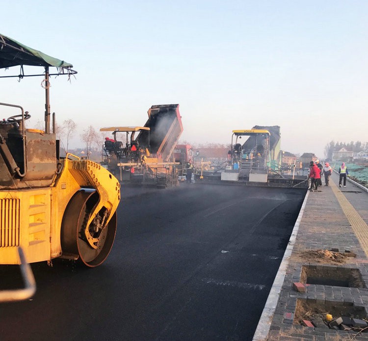 沥青道路施工